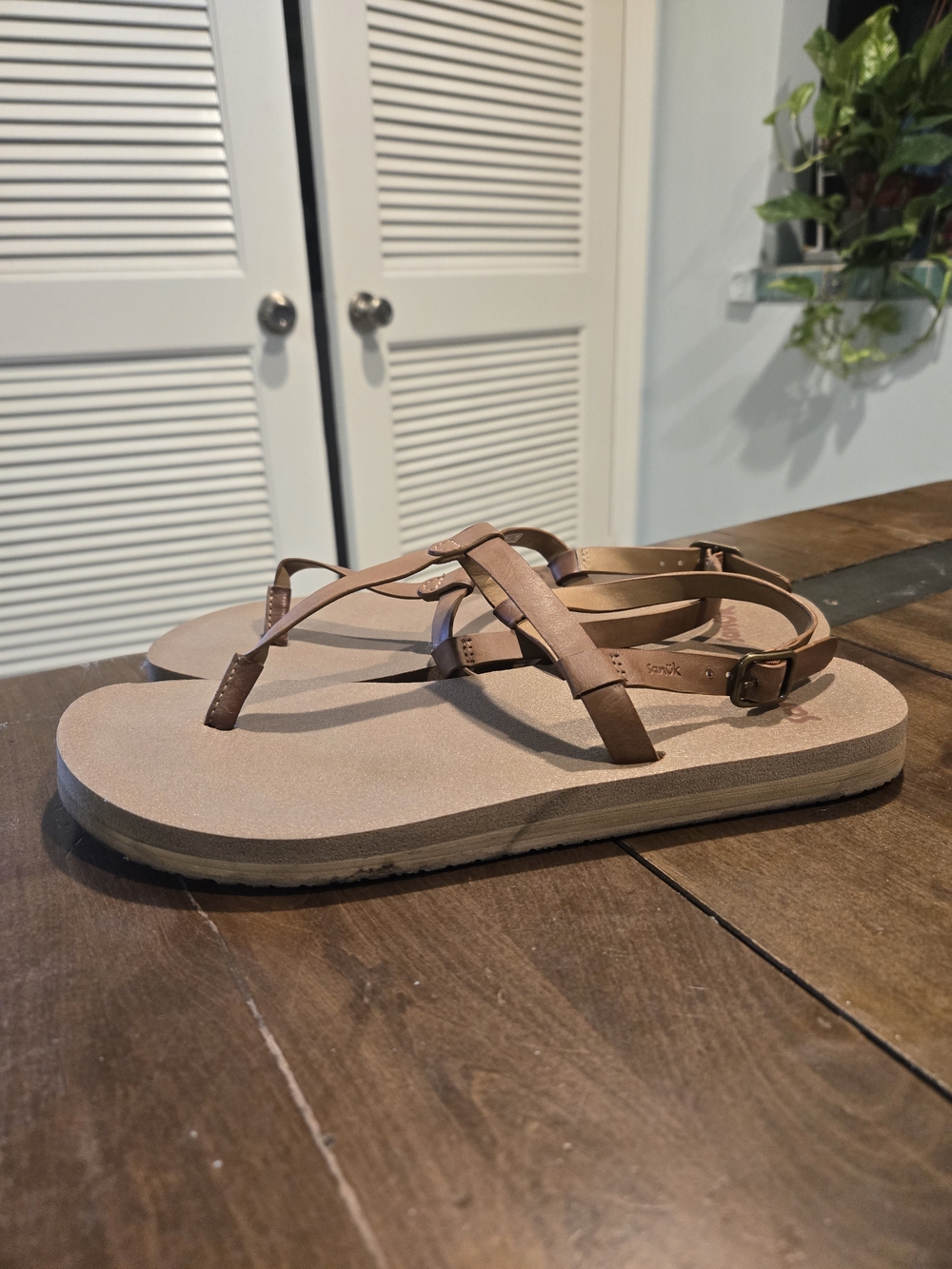 Women’s Brown Strappy Thong Sandals — Adjustable Ankle Strap - Picture 2 of 4